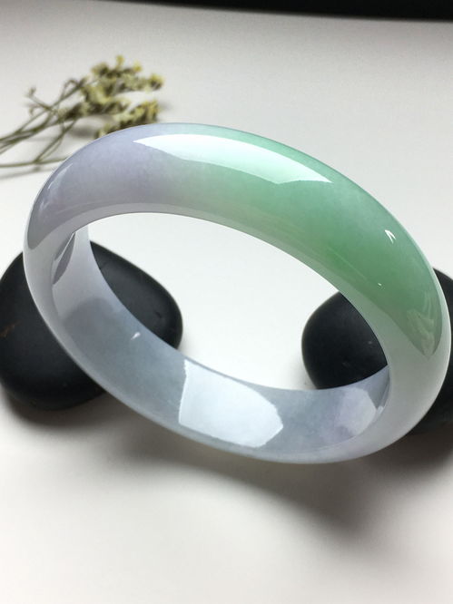 糯米玉手镯能养透吗？功效与作用解析