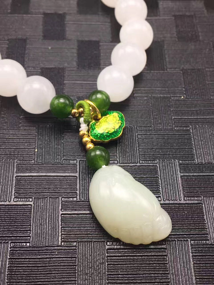 和田玉多宝手链 以知足常乐为韵，品味玉石之美